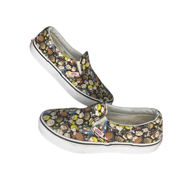 Vans Peanuts Slip On Sneakers Kids Size 3 Peanuts Characters Allover Print - Picture 1 of 11
